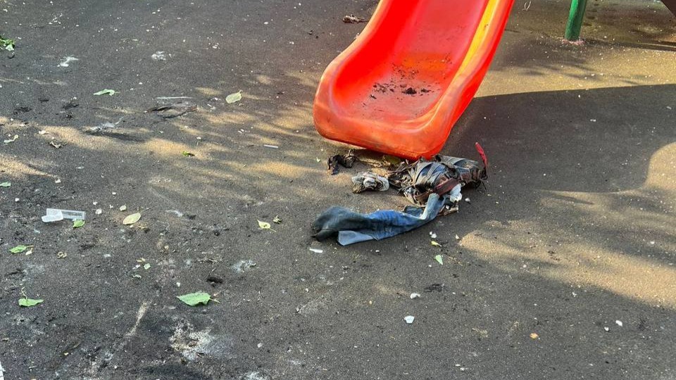 СМИ: Подросток поджег друга на детской площадке в Южном Бутове ради пранка