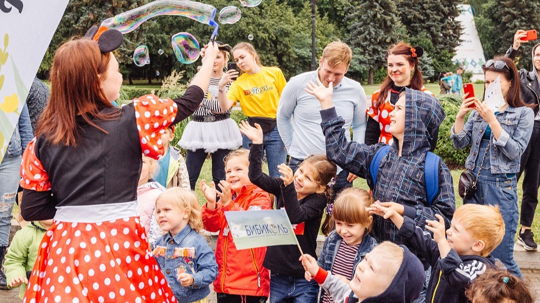 Москвичам рассказали о программе спортивного праздника «МамаПати Старты»