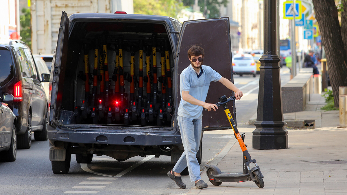 Госдума может повысить ответственность при езде на электросамокатах
