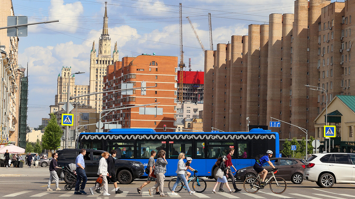 Синоптики пообещали жителям Москвы солнечную и сухую погоду 11 июня