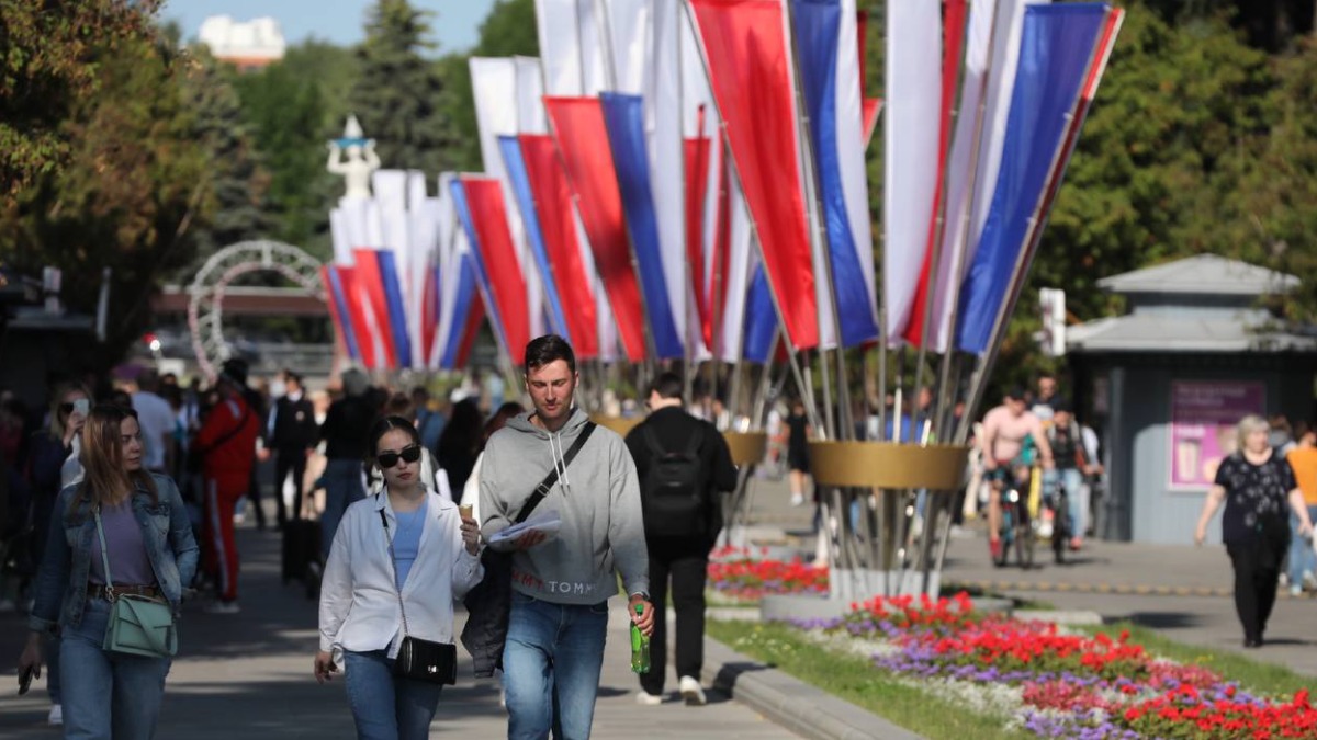 Речные вокзалы Москвы в День России посетили более 17 тысяч человек 