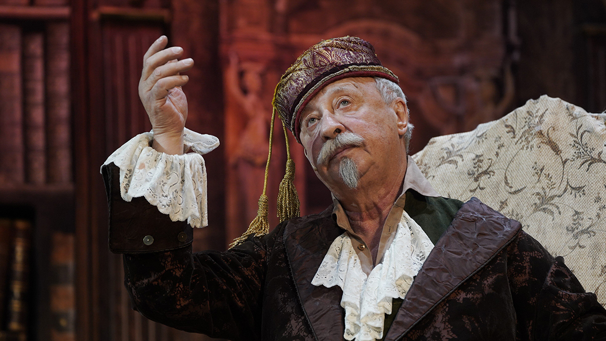 «Подумайте, что спрашиваете»: Якубович пришел в ярость из-за вопроса о друзьях