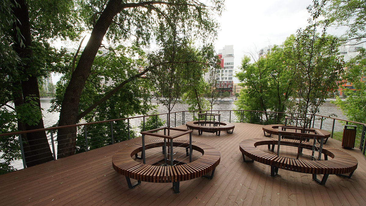 Дворы в Нагатинском Затоне благоустроили в рамках создания нового маршрута