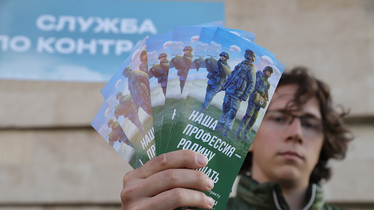 Будущие контрактники рассказали о желании пойти на службу для защиты Родины