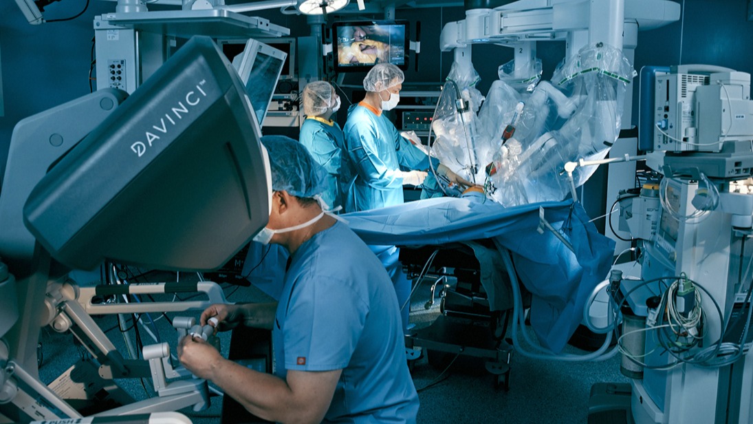 Москва оснастит роботическими хирургическими комплексами все онкологические стационары