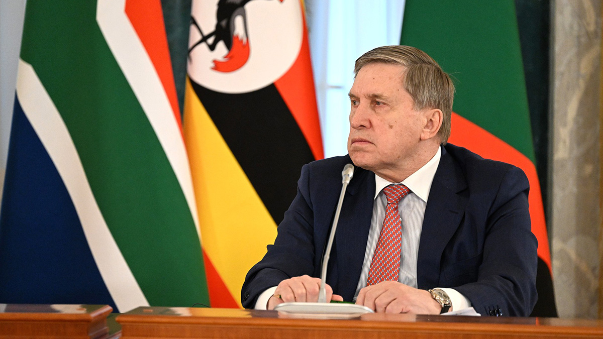 Ушаков подтвердил, что встреча Путина и Трампа пройдет 15 августа на Аляске