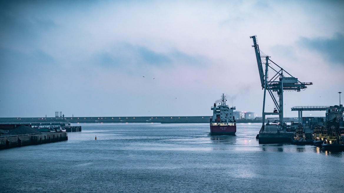 Увидеть «Титаник» и пропасть: есть ли шанс на спасение у находящихся на батискафе в Атлантическом океане