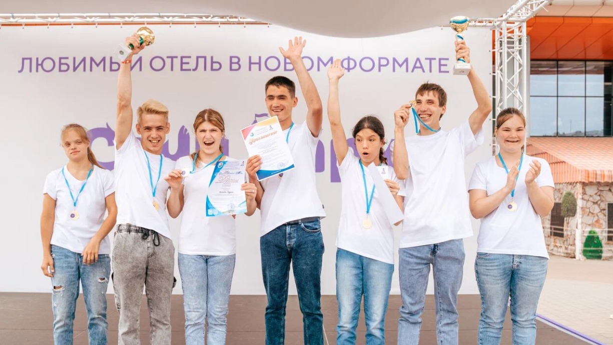 Ансамбль «Кураж» центра сопровождаемого проживания – победители Международного фестиваля «У самого Черного моря»