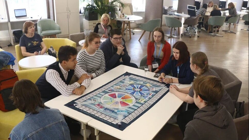 200 студентов колледжей с инвалидностью получили первый профессиональный опыт при поддержке столичной службы занятости 