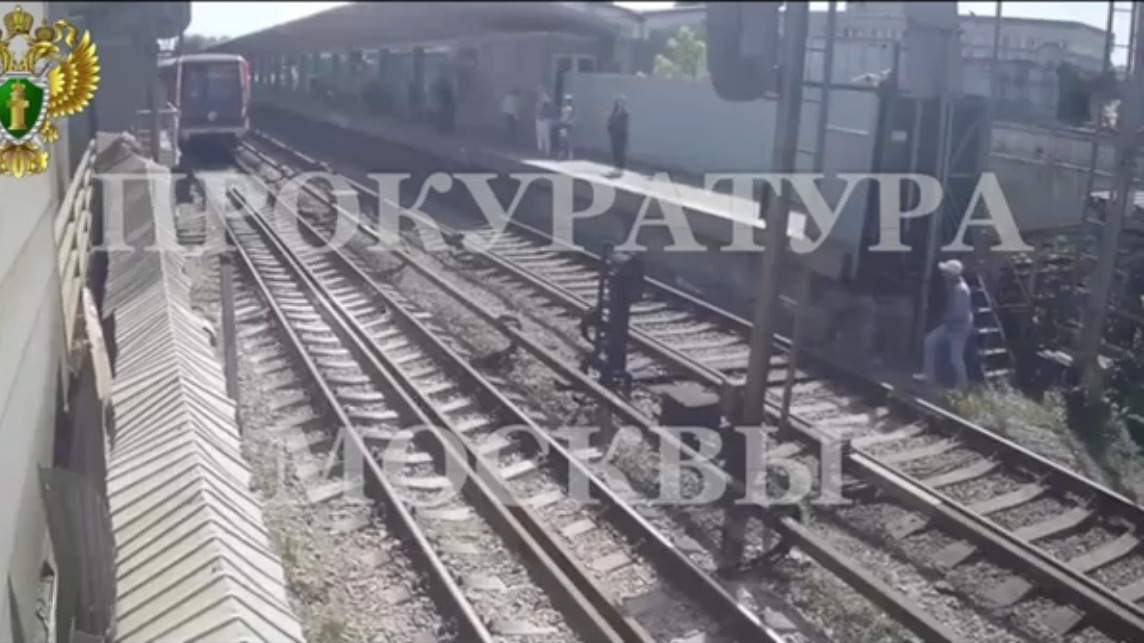 Пассажир решил справить нужду на станции метро в Москве и стал фигурантом дела