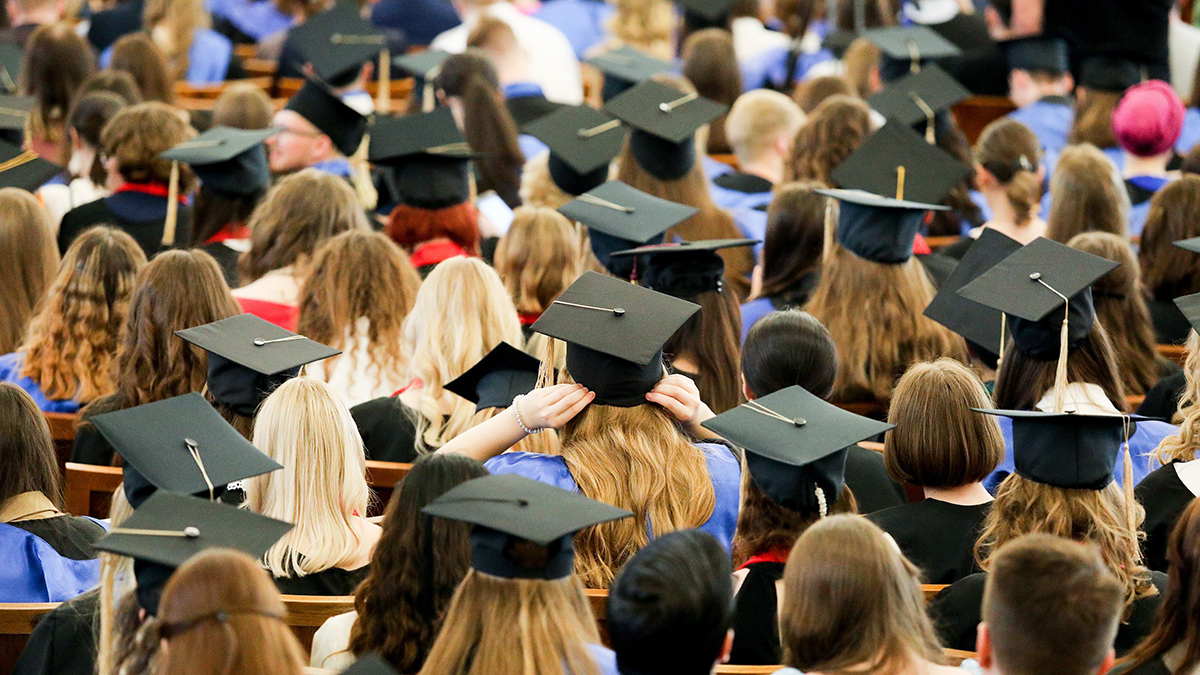 Что означает слово «бэкграунд»