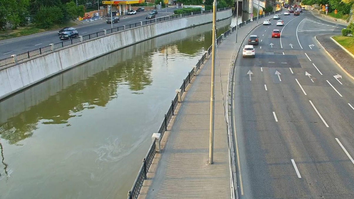 Межрайонная природоохранная прокуратура проведет проверку по факту загрязнения Яузы