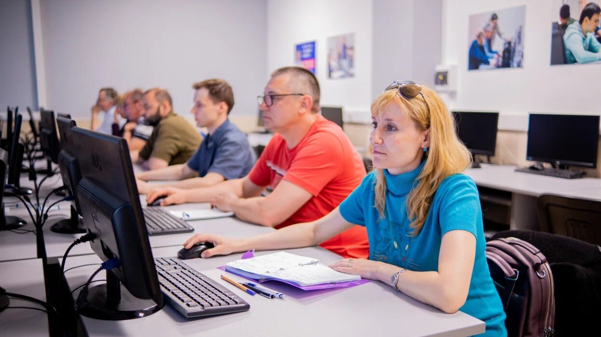 Лето с пользой для карьеры: служба занятости приглашает москвичей на программы профессионального обучения