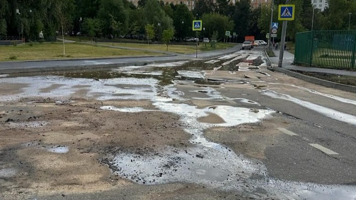 Специалисты КГХ ликвидировали утечку воды в микрорайоне Северное Чертаново