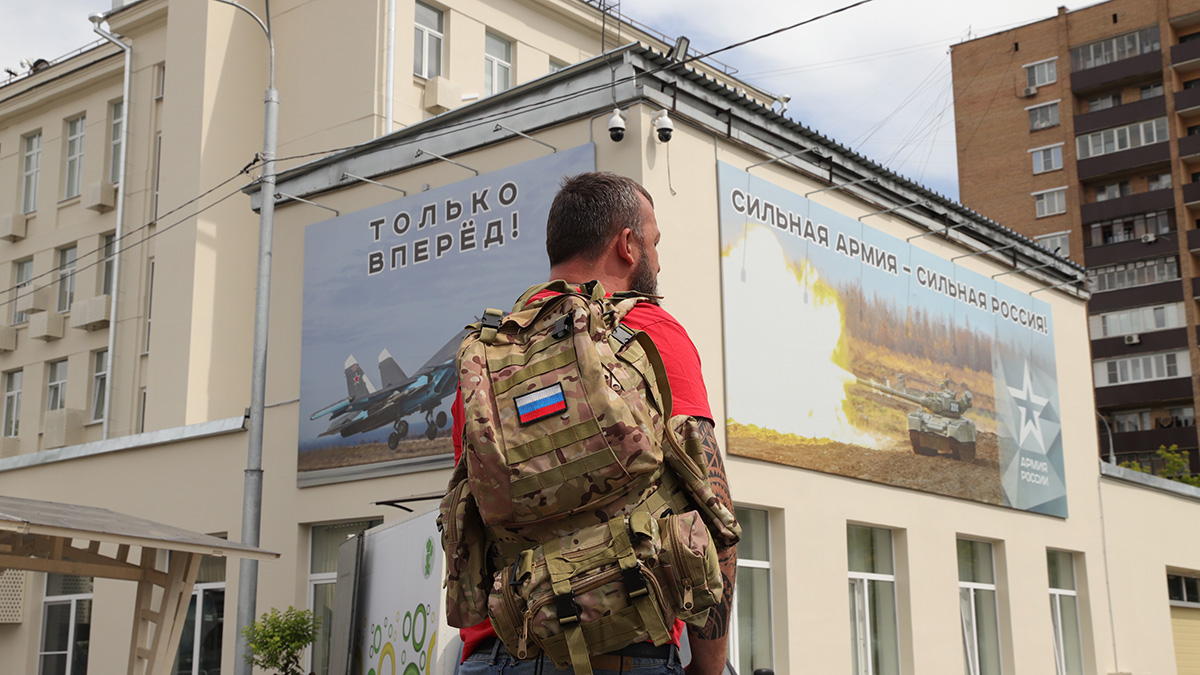 Будущие контрактники рассказали, почему они записываются на военную службу