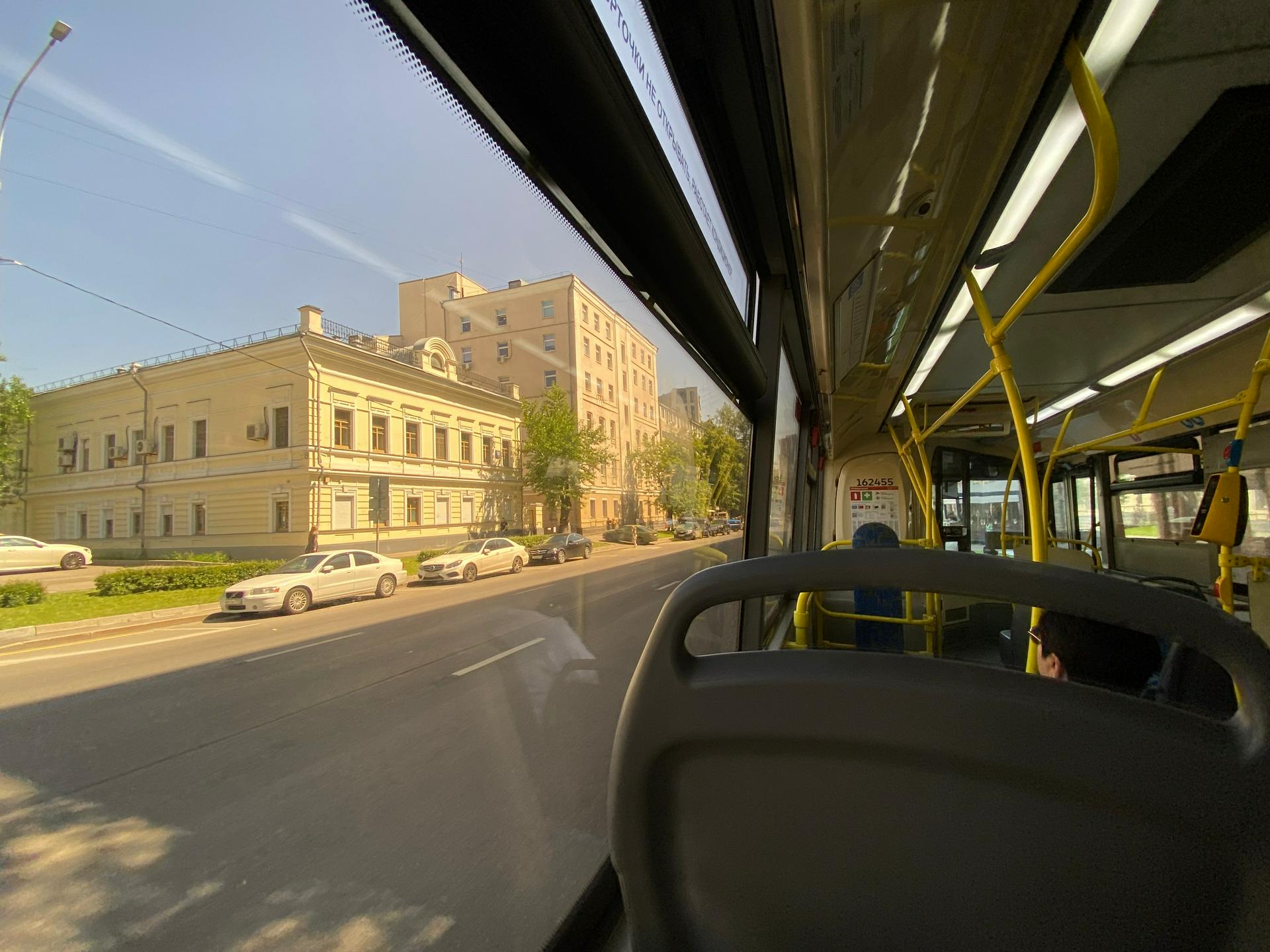 Петербуржцы стали чаще оплачивать проезд в транспорте бесконтактными способами