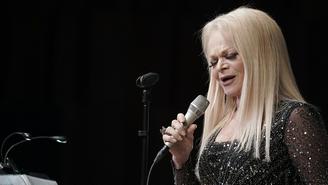 Решение суда по делу Долиной: должна ли артистка немедленно покинуть квартиру Лурье — мнение юриста Кваши