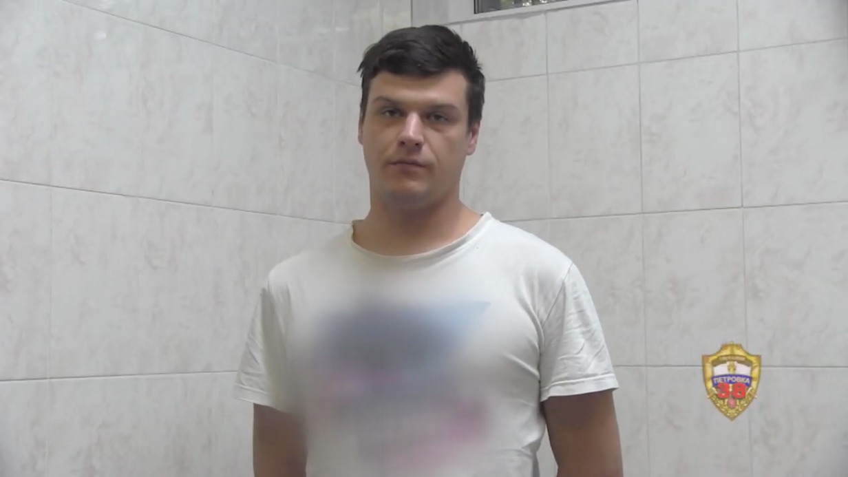 Почти полкило наркотиков обнаружили полицейские у пассажира такси на западе Москвы