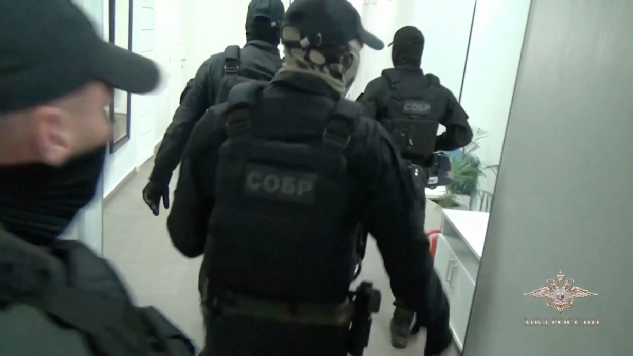 Появилось видео обысков по делу украинского бизнесмена Черняка о финансировании терроризма