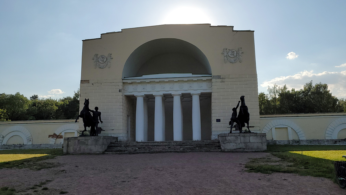 Собянин: В усадьбе Кузьминки за три года отреставрируют 32 памятника архитектуры
