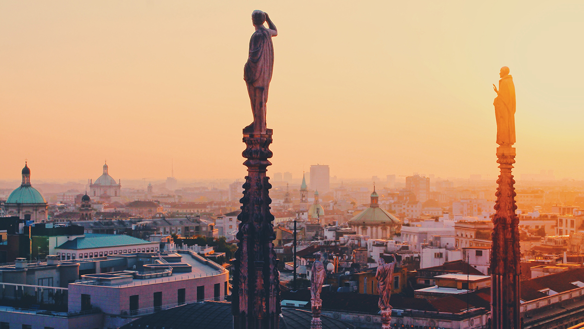 Генконсул РФ выразил возмущение главе Милана из-за фотовыставки об «Азове»*