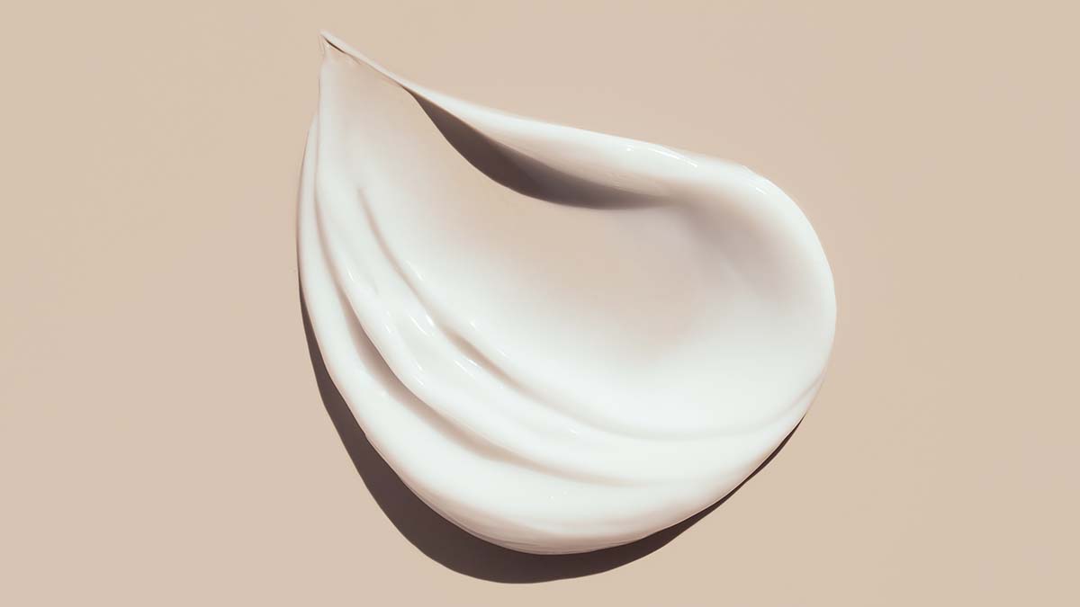 Дерматологи назвали важный ингредиент в косметике для омоложения кожи