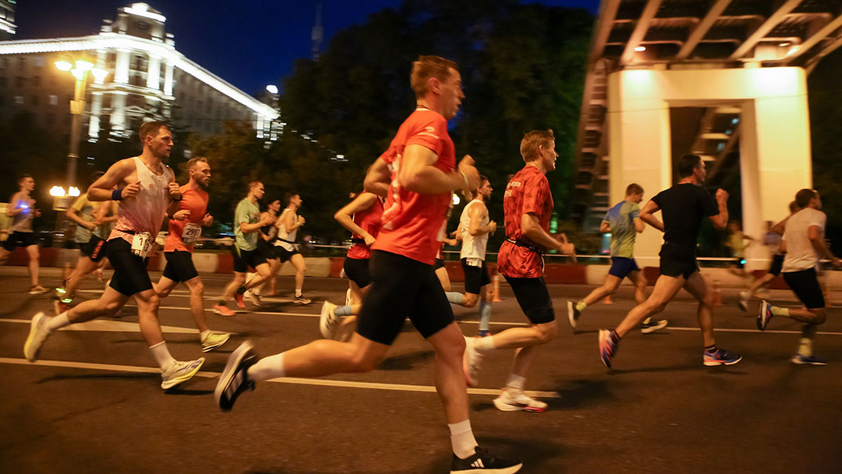 Первый ночной забег из серии «ЗОбег-2025» пройдет на ВДНХ