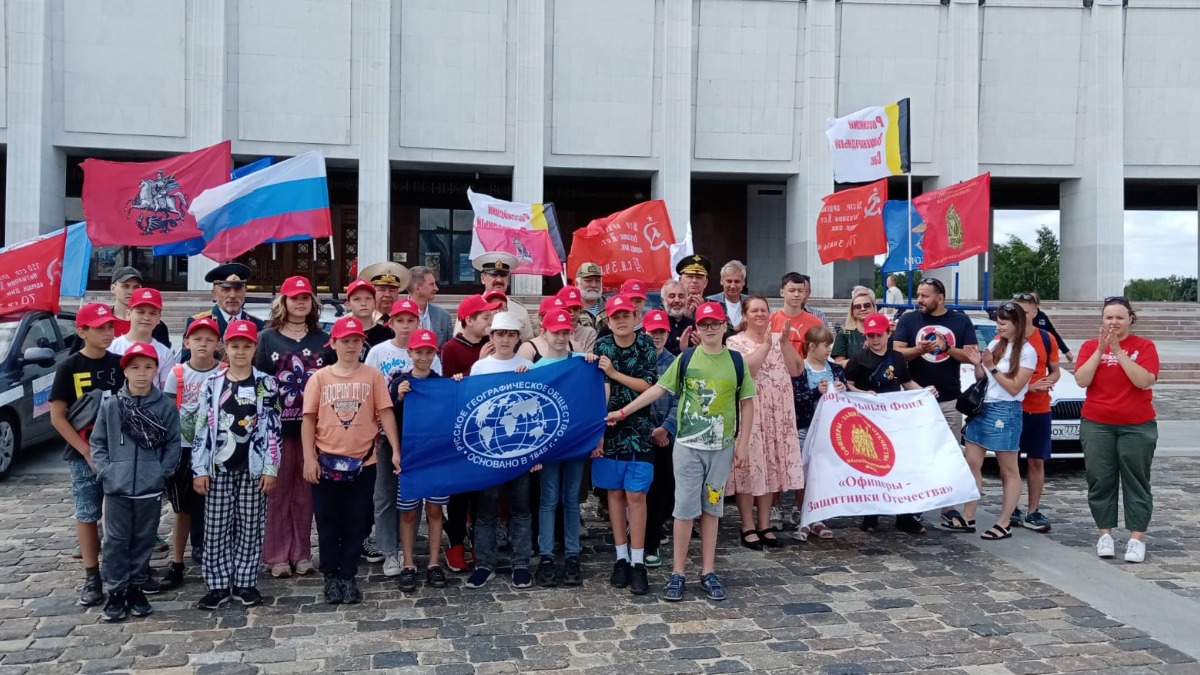 Автопробег памяти завершился у Музея Победы