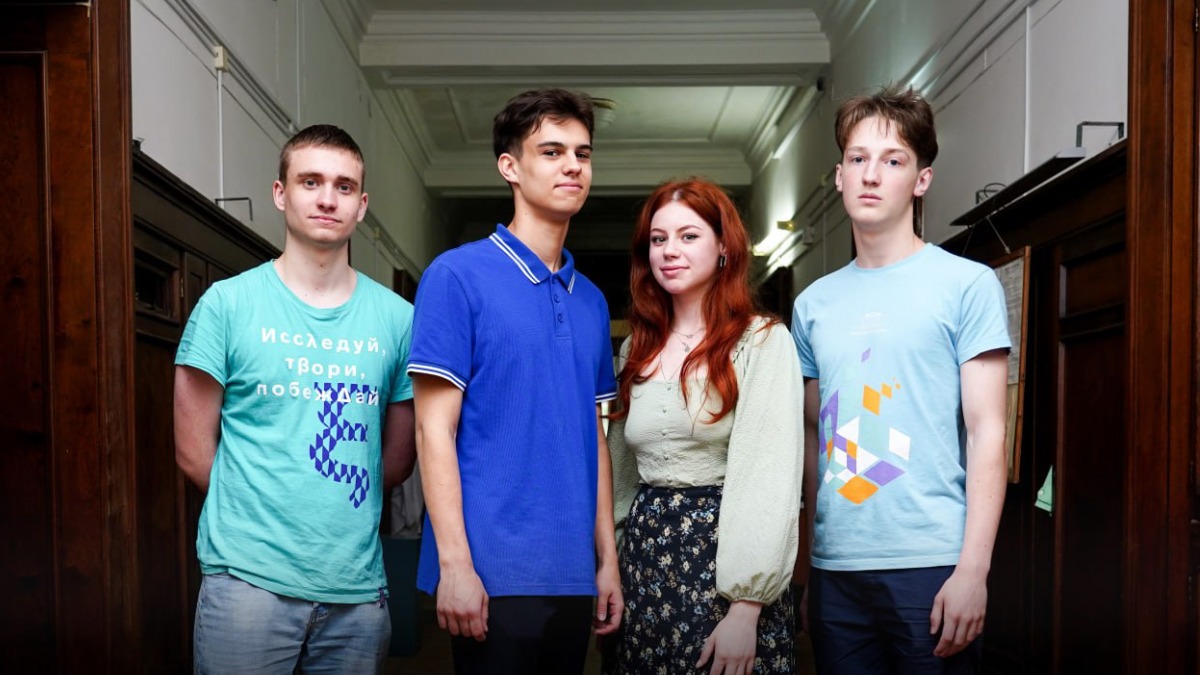 Собянин: Московские школьники отлично выступили на международной олимпиаде по биологии