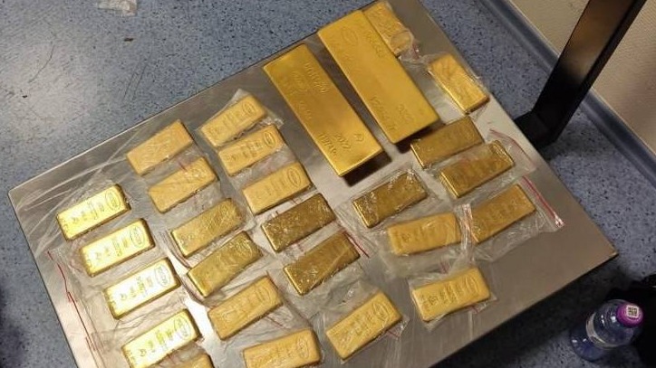 Перед судом предстанут два контрабандиста, попытавшихся вывезти из Москвы 69 килограммов золота