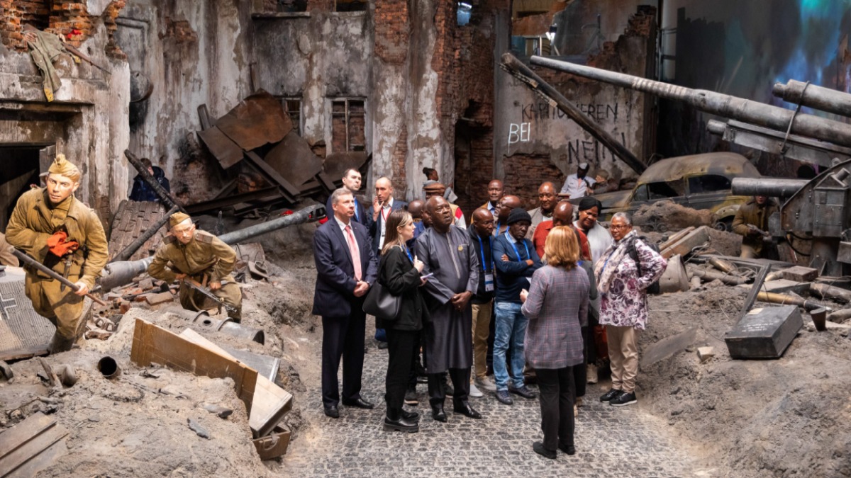 Более 20 зарубежных делегаций посетили Музей Победы за полгода