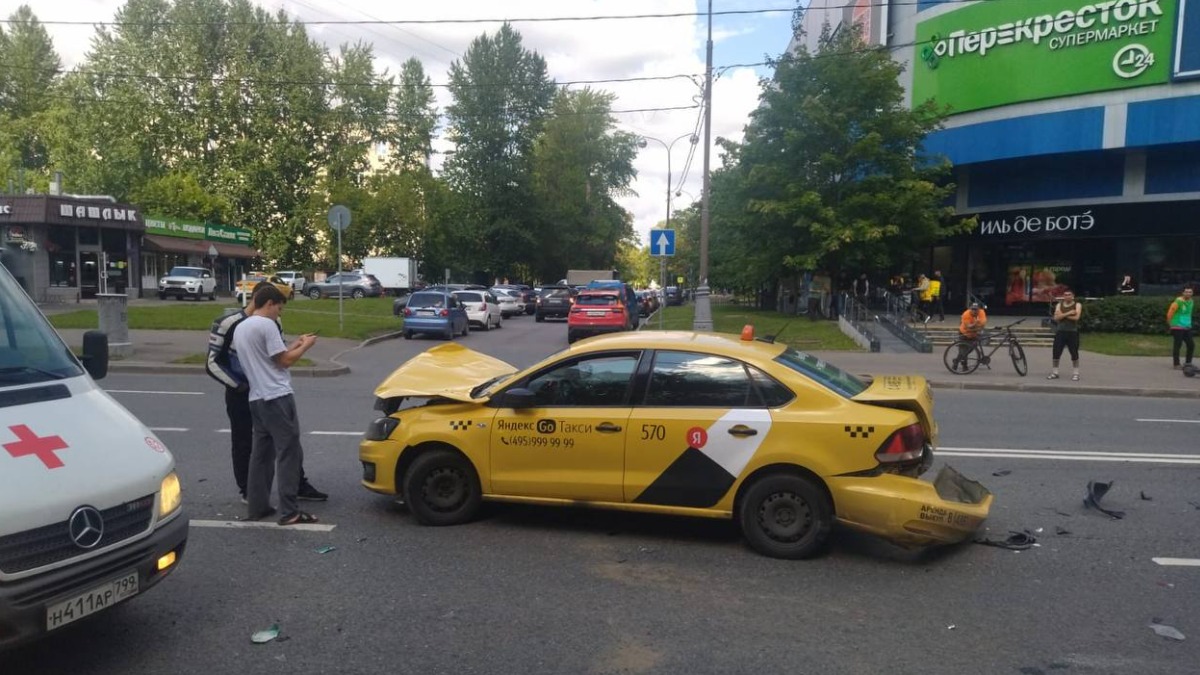 дтп с такси в москве