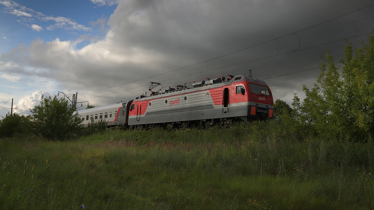 Движение поездов под Волгоградом приостановили из-за неразорвавшегося БПЛА