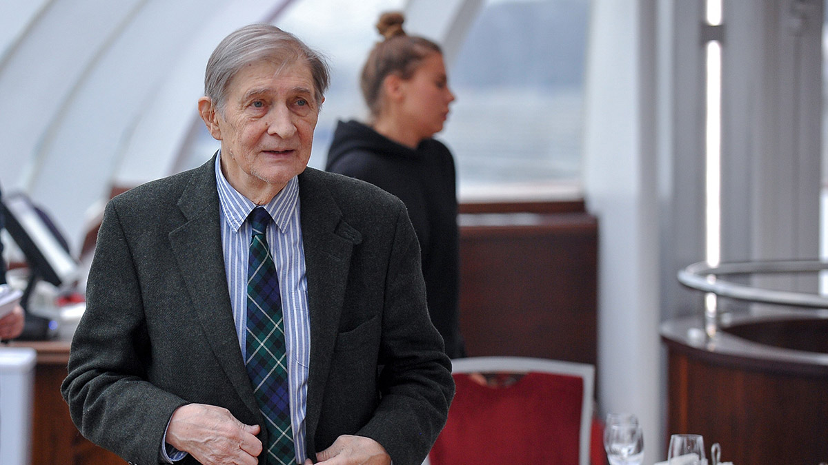 «Второго такого нет»: отечественные звезды отреагировали на смерть Ясуловича