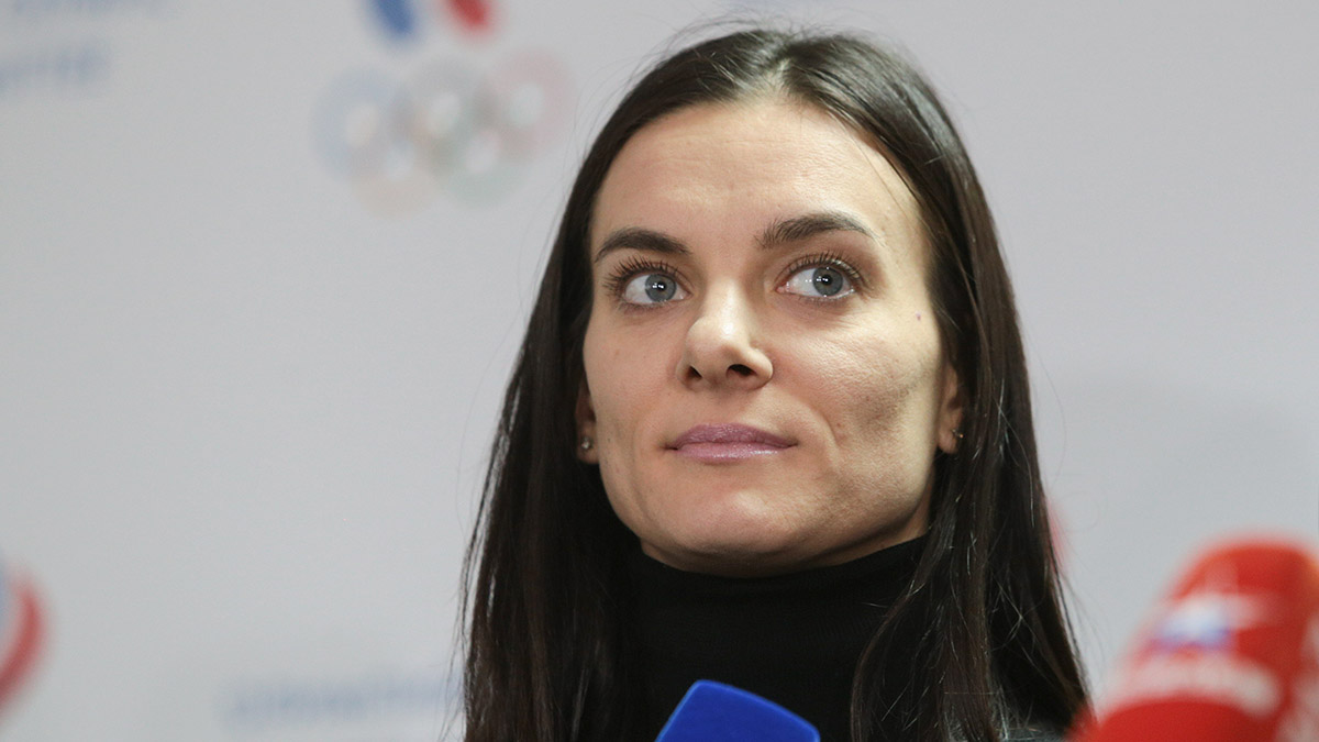 Народный фронт хочет исключить Исинбаеву из состава центрального штаба