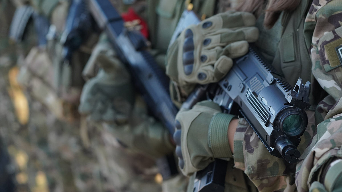 Уроки мужества и патронатные акции: как в столице воспитывают патриотов