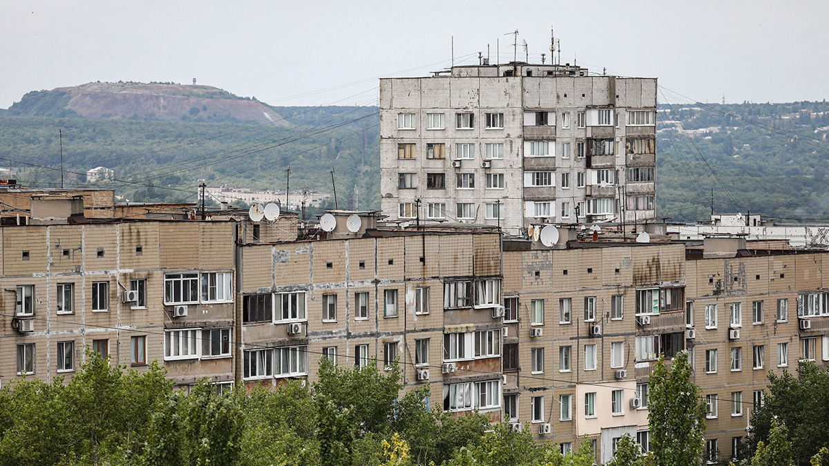 Мощные взрывы прогремели в небе над центром Донецка