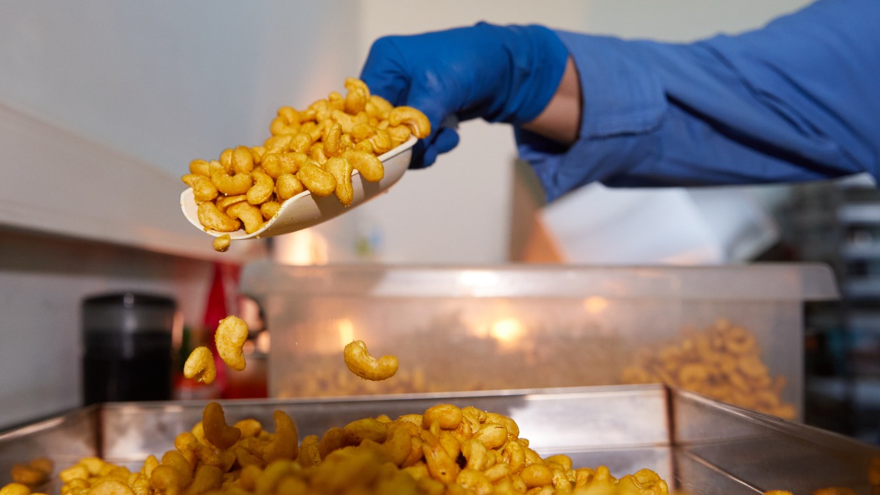 Московский производитель орехов увеличил выпуск продукции на 25 процентов