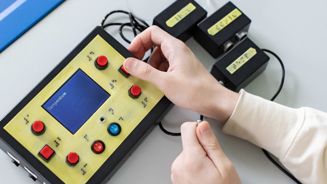 Московская компания разработала оборудование для обучения школьников с нарушениями зрения