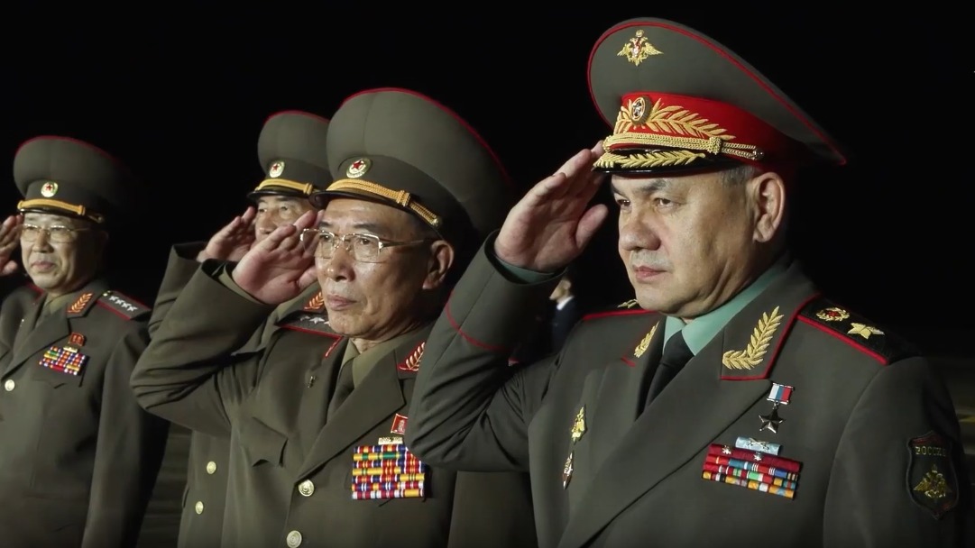 Российская военная делегация во главе с Шойгу прибыла в Северную Корею