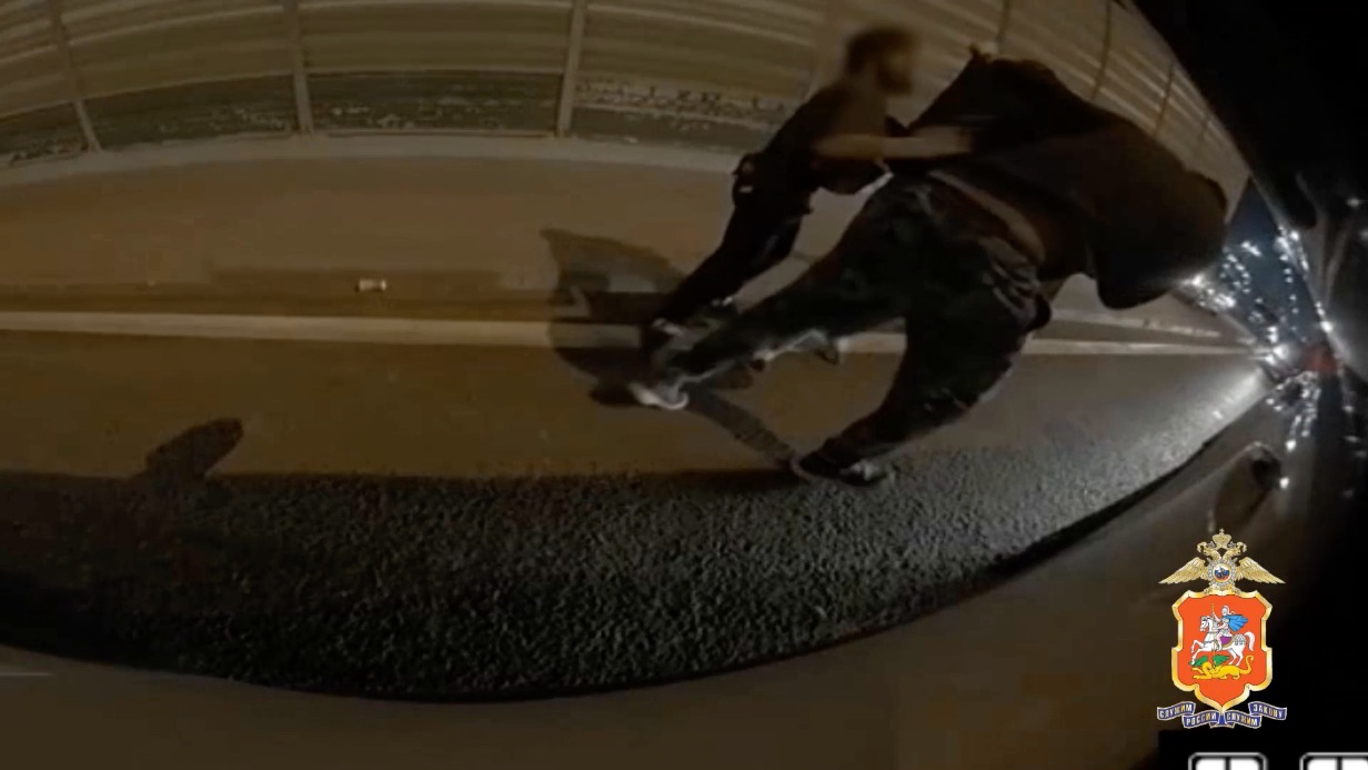 Москвича избили пистолетом во время дорожного конфликта. Видео