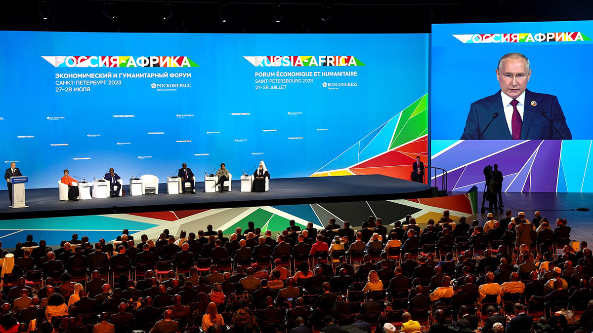 Путин поблагодарил африканских участников пленума за приезд в Россию