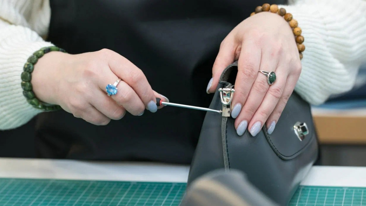 Столичный производитель дизайнерских сумок нарастил выпуск на 10 процентов