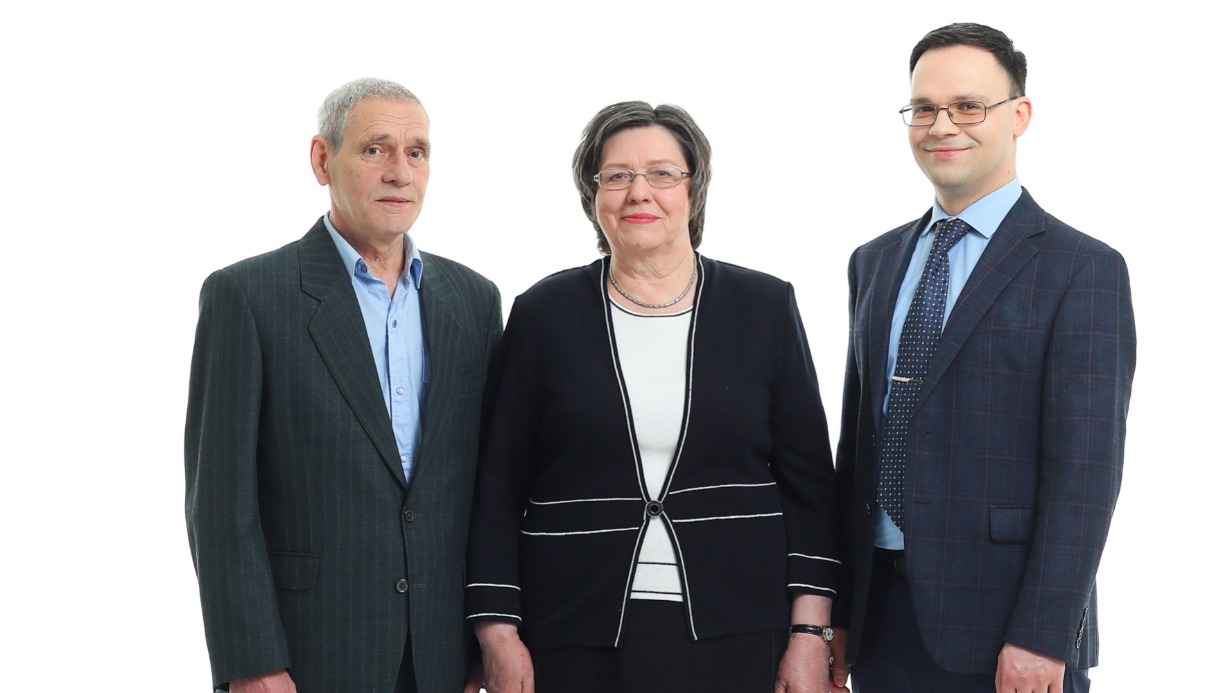 Династия Корнеевых: Иван Васильевич, Людмила Петровна и Алексей Иванович (справа налево)