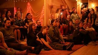 Игры, в которые играют люди: у горожан растет интерес к забытым инструментам и народным забавам