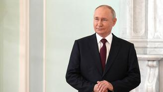 Владимир Путин поздравил россиян с Пасхой