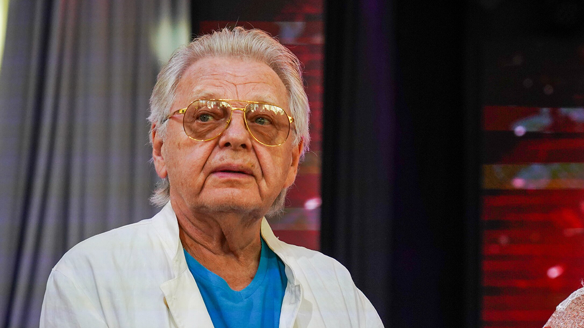 Налоговая заблокировала счета Юрия Антонова