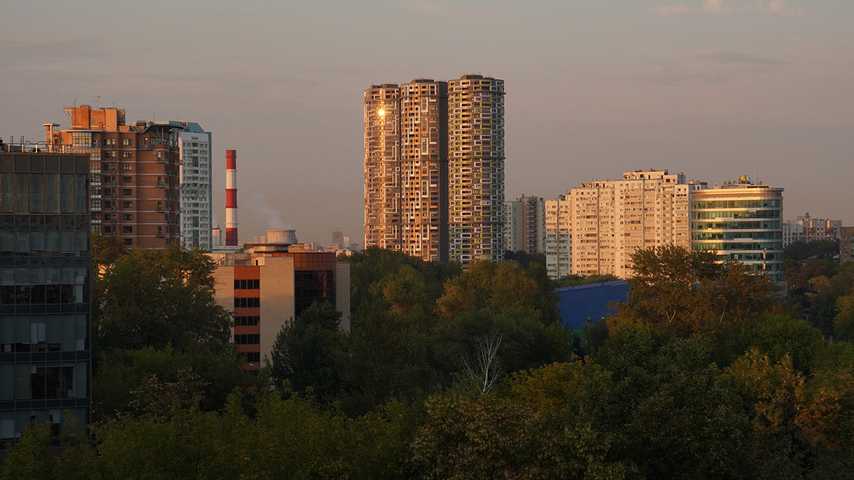 В Академическом районе владелец добровольно демонтировал самострой
