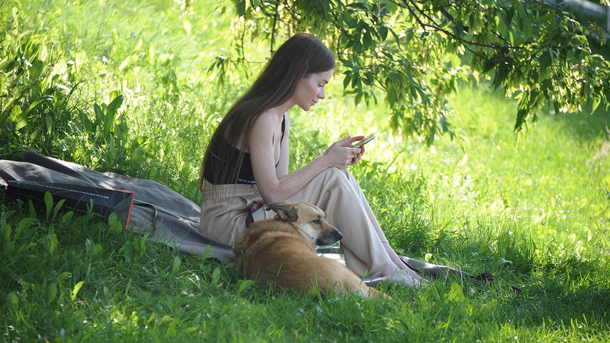 Синоптик Позднякова назвала самый теплый день предстоящей недели в Москве