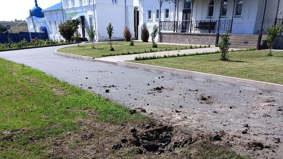 Ребенок пострадал при падении дрона ВСУ на территории монастыря в Курской области